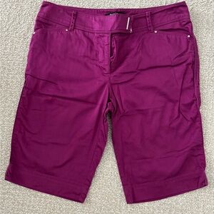 White House Black Market - Size 4 - 9” shorts
